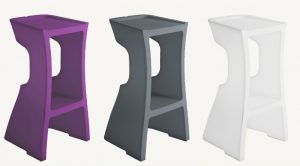 tabouret haut en polyéthylène trois couleurs