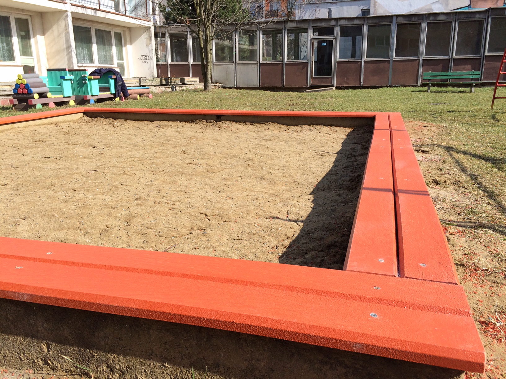 Planches et profils en plastique recyclé