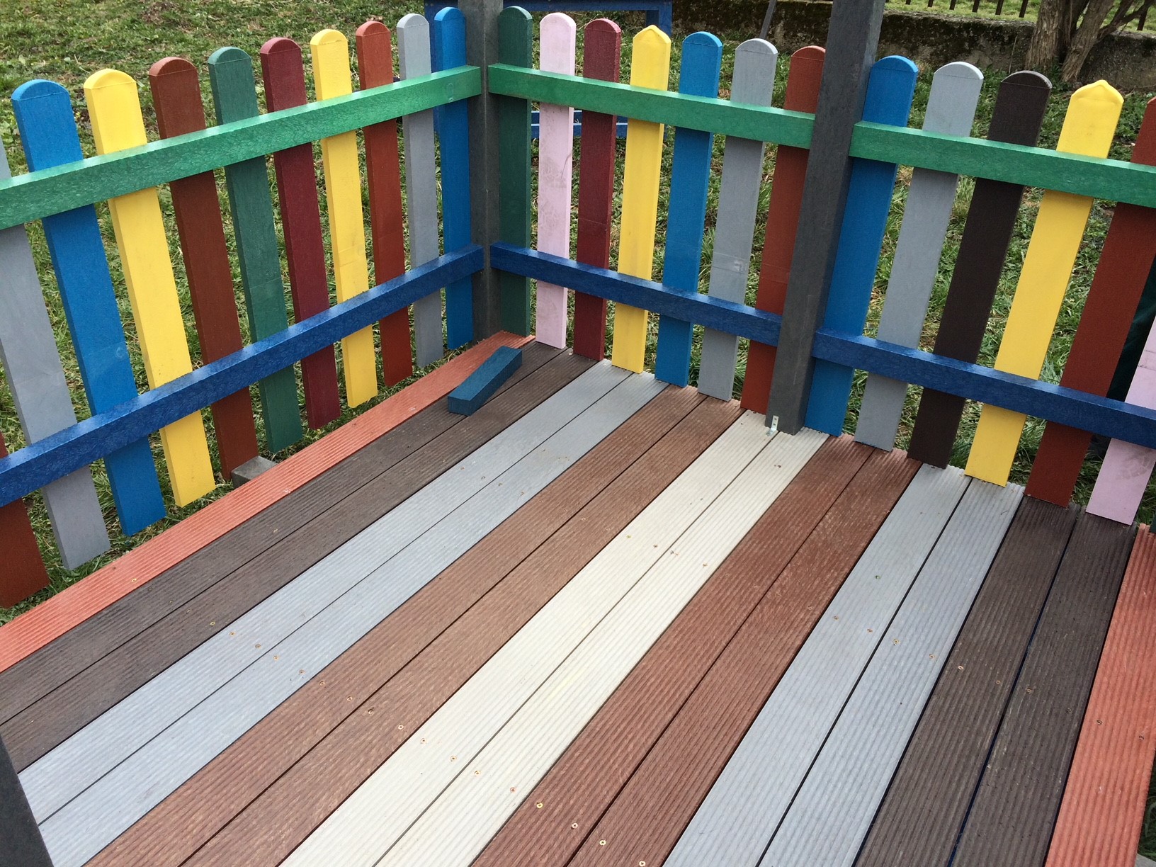 Planches de terrasse en plastique recyclé