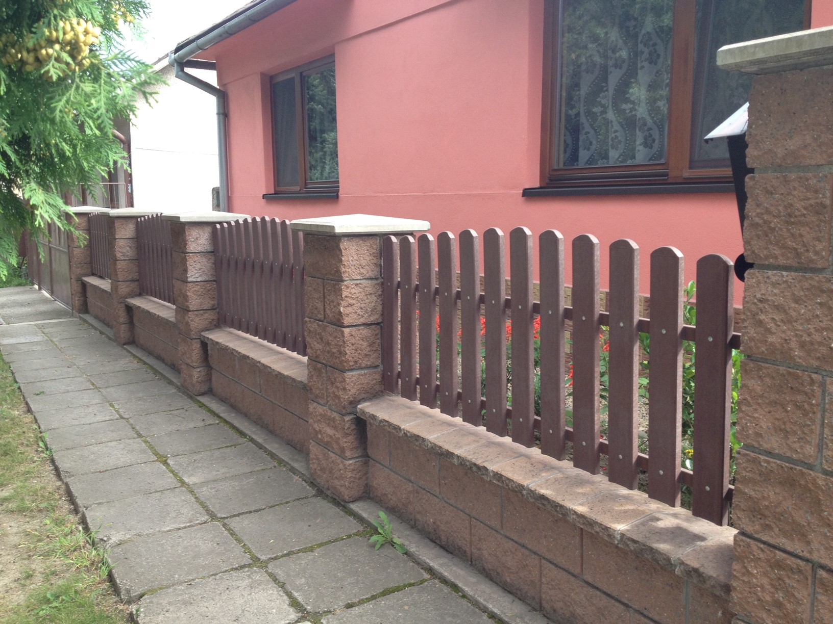 Planches pour les clôtures et barrières 