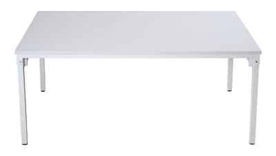 Tables pliantes quatre pieds carrés